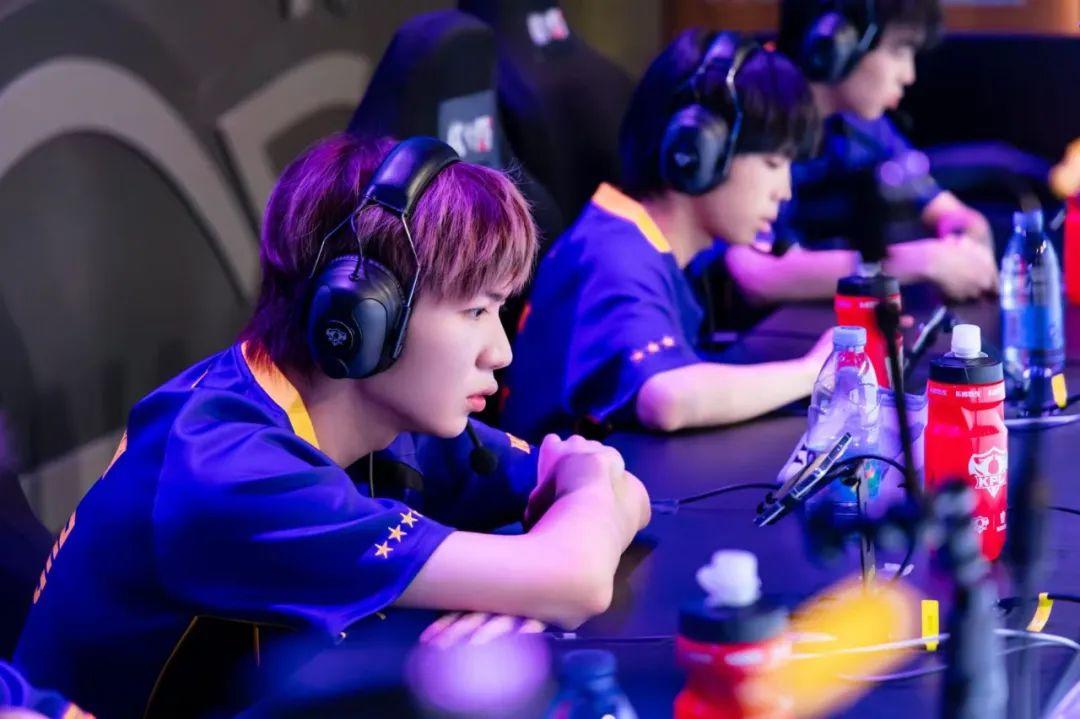 于自己的位 于自己的位